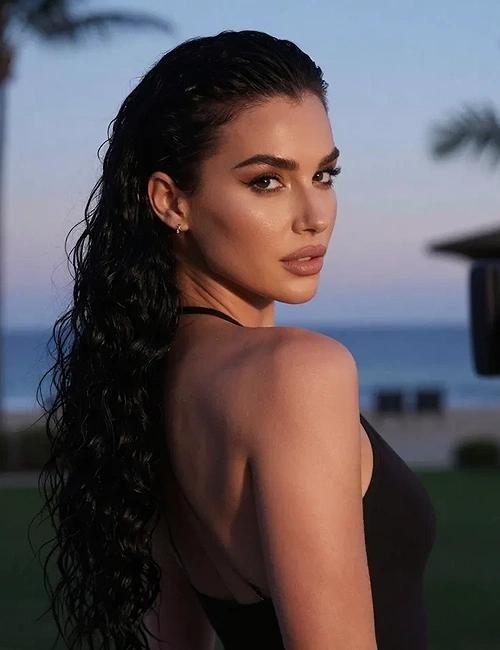 Dr Lidya