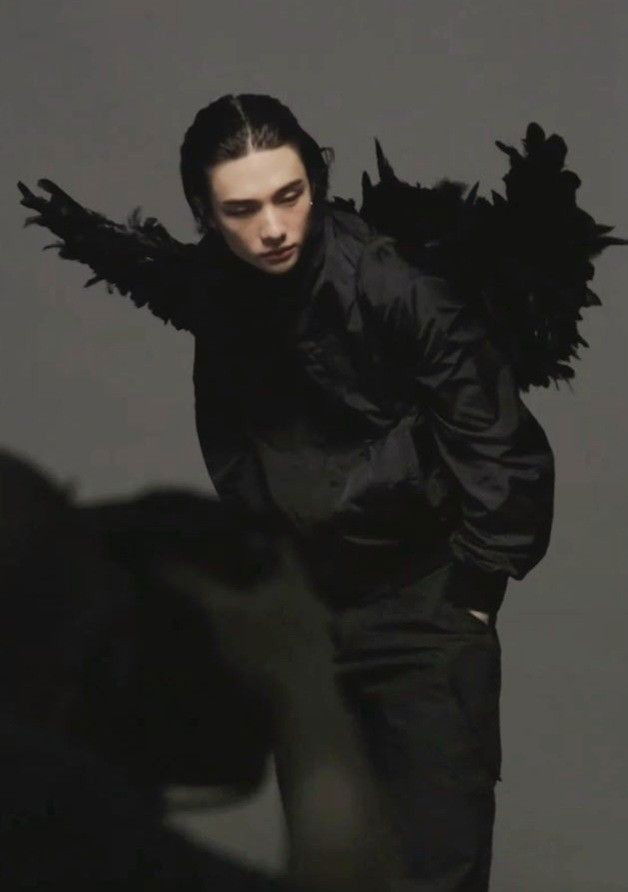 Hyunjin perfume