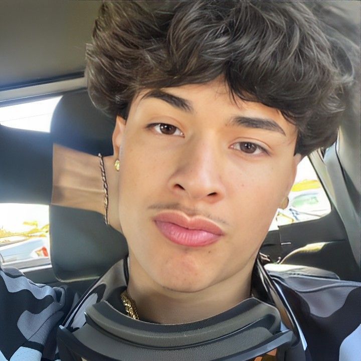 Alex chino