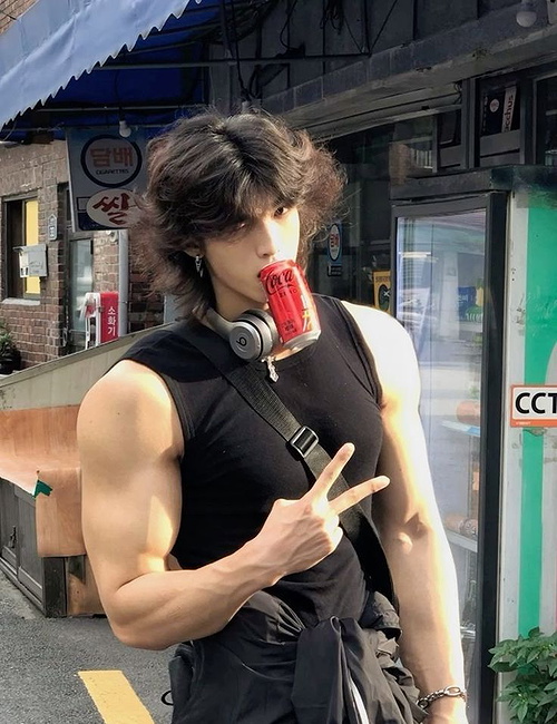 Leon Chen